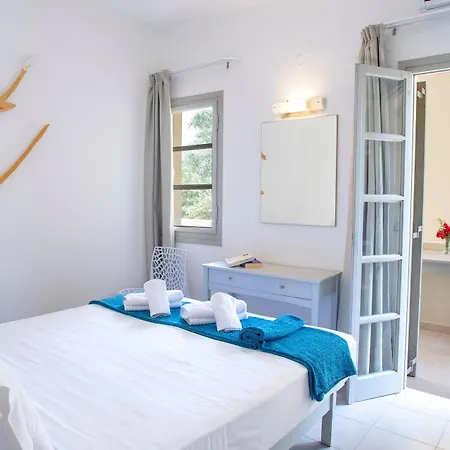 Garden Heated Pool 3*